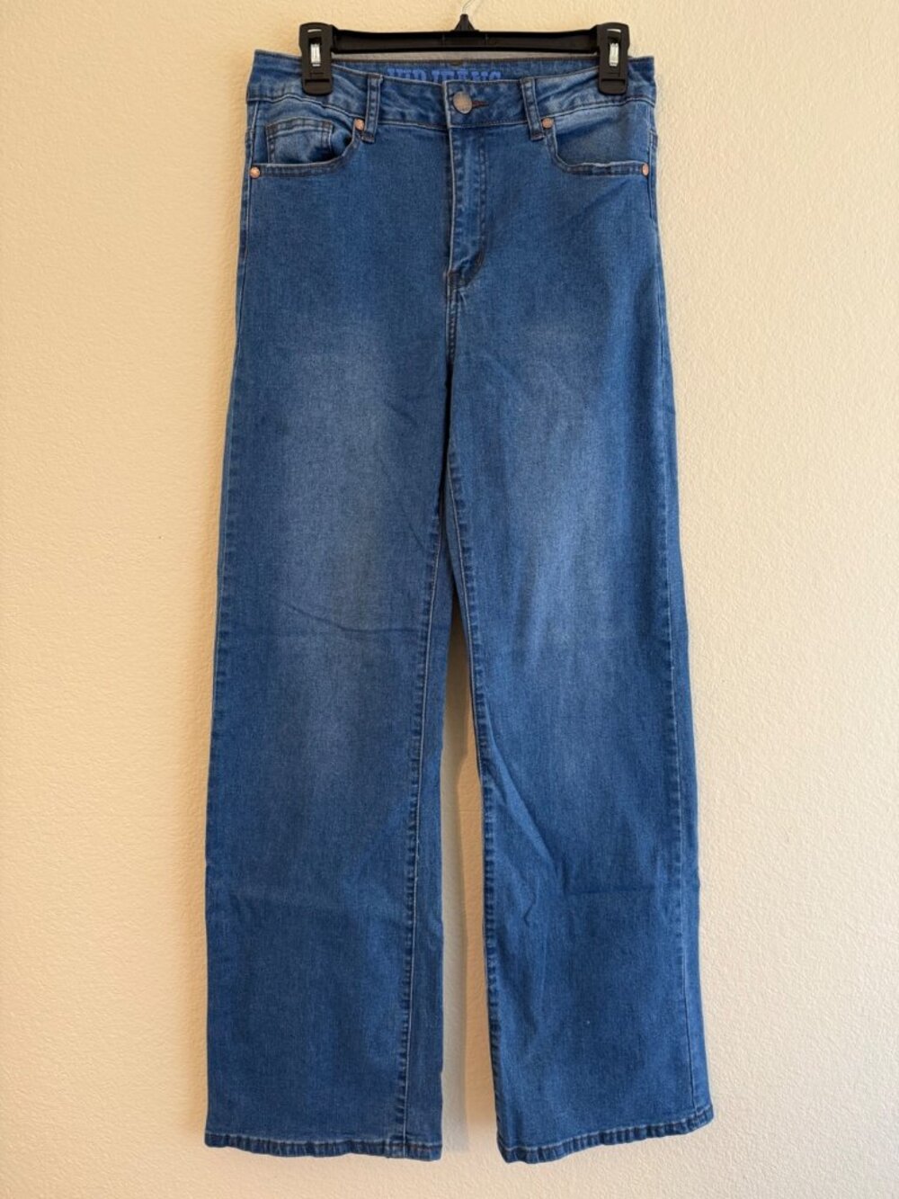 VIP Stretchy Women's Junior Straight Leg Jeans, Blue, Size 11/30